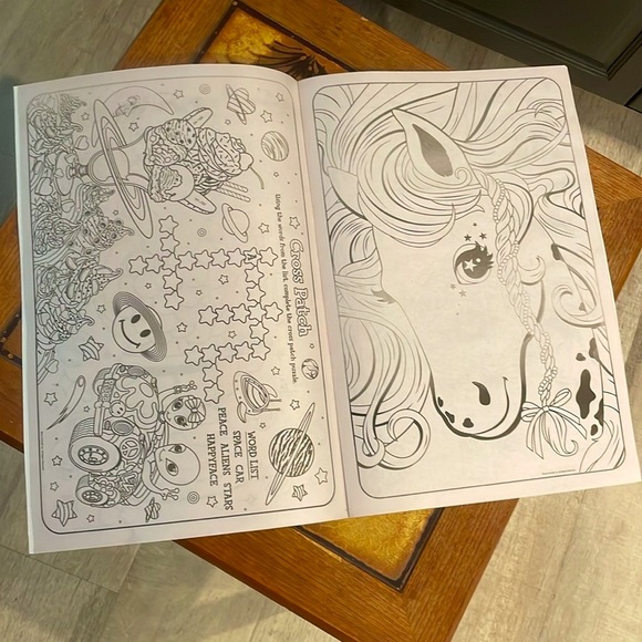 LISA🌈FRANK GIANT COLOR & ACTIVITY BOOK - Picture 3 of 7